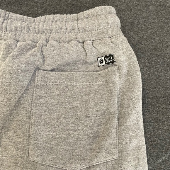 Salty Crew Mens Heather Gray Fleece Sweat Shorts Find Refuge In The Sea Medium - Picture 6 of 10